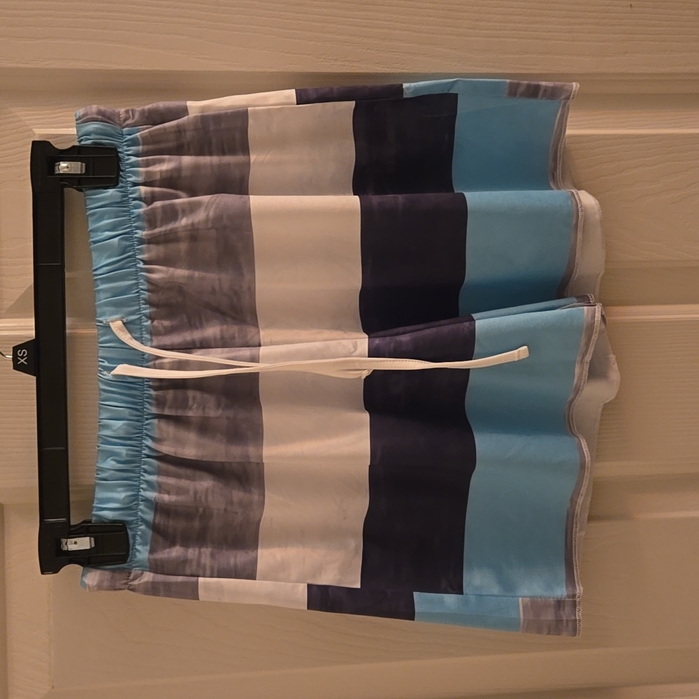 Temu Women's Short Set Pajamas. NWOT. Size Medium Runs Small. Multicolor